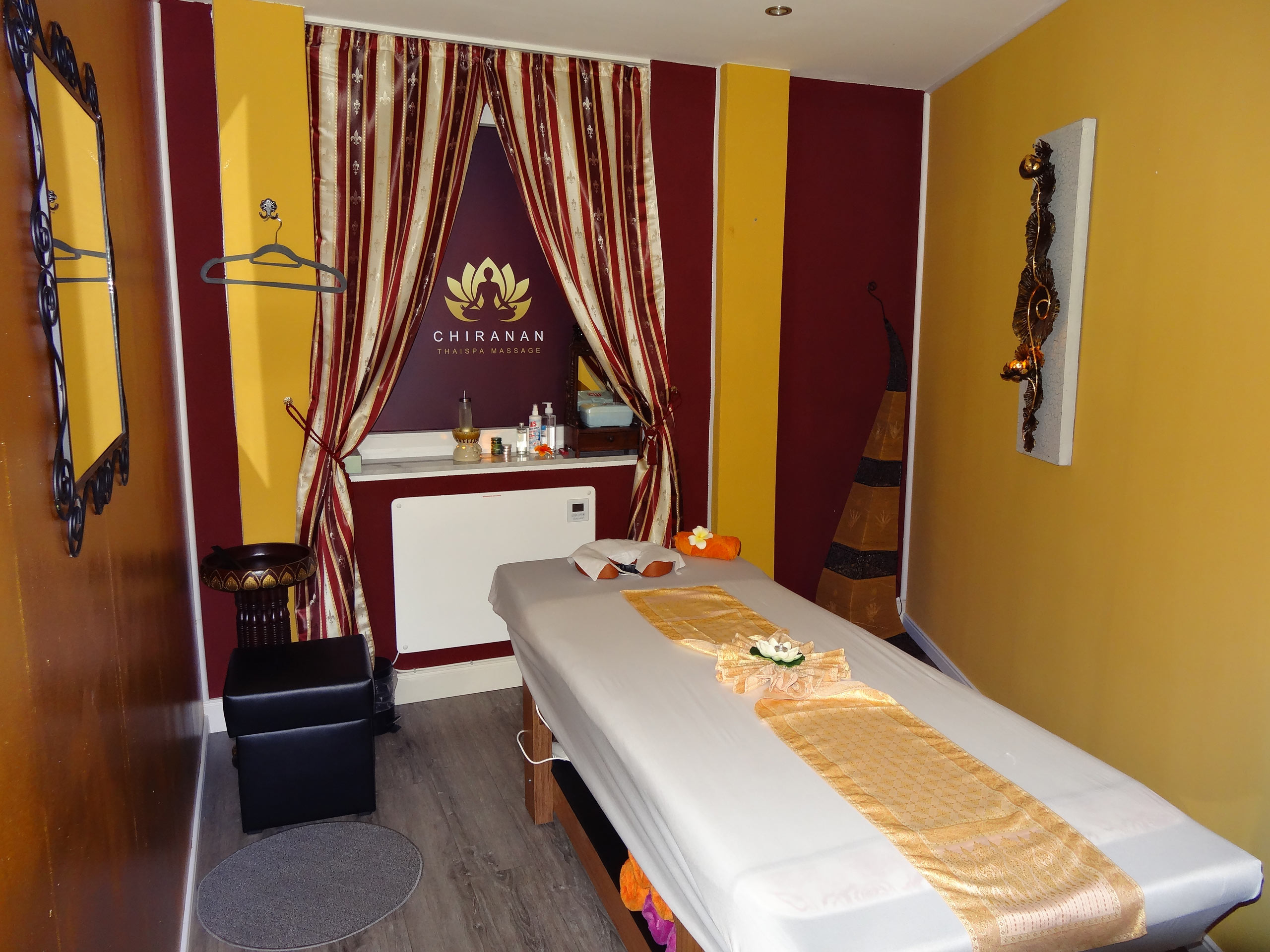 Doppelzimmer Chiranan Thaispa Massage